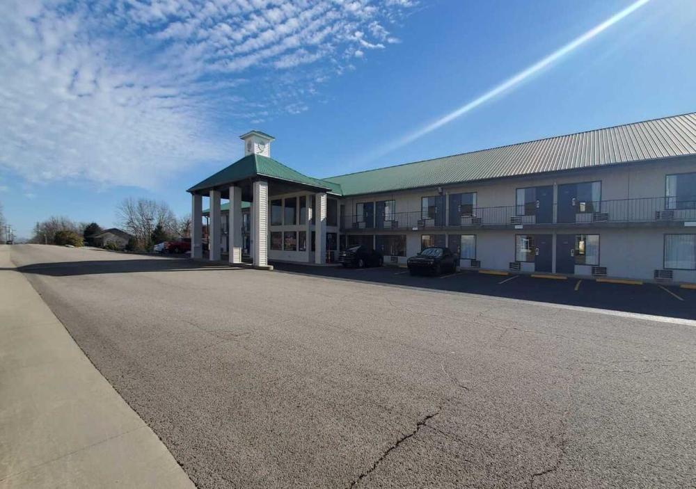 Crestview Inn